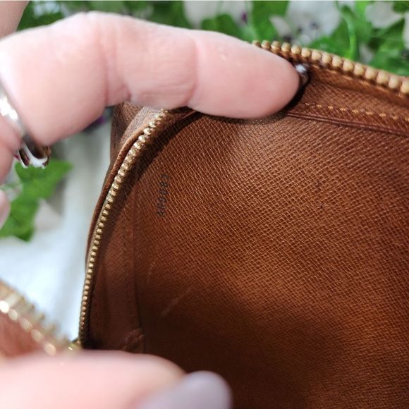 Authentic Louis Vuitton Monogram Orsay Clutch with Dust Bag - Picture 12 of 16